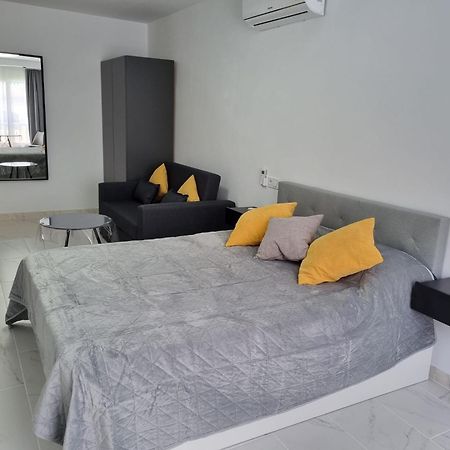 Perfect Studio apartment Torrevieja Esterno foto