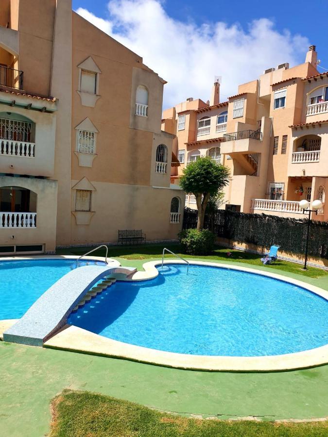 Perfect Studio apartment Torrevieja Esterno foto